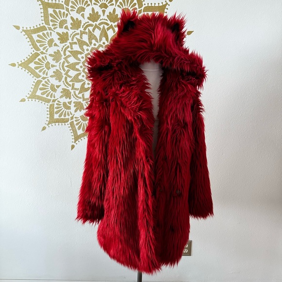 SPIRITHOODS RED VELVET WOLF CLASSIC FAUX FUR COAT | WOMEN'S M - Picture 2 of 15